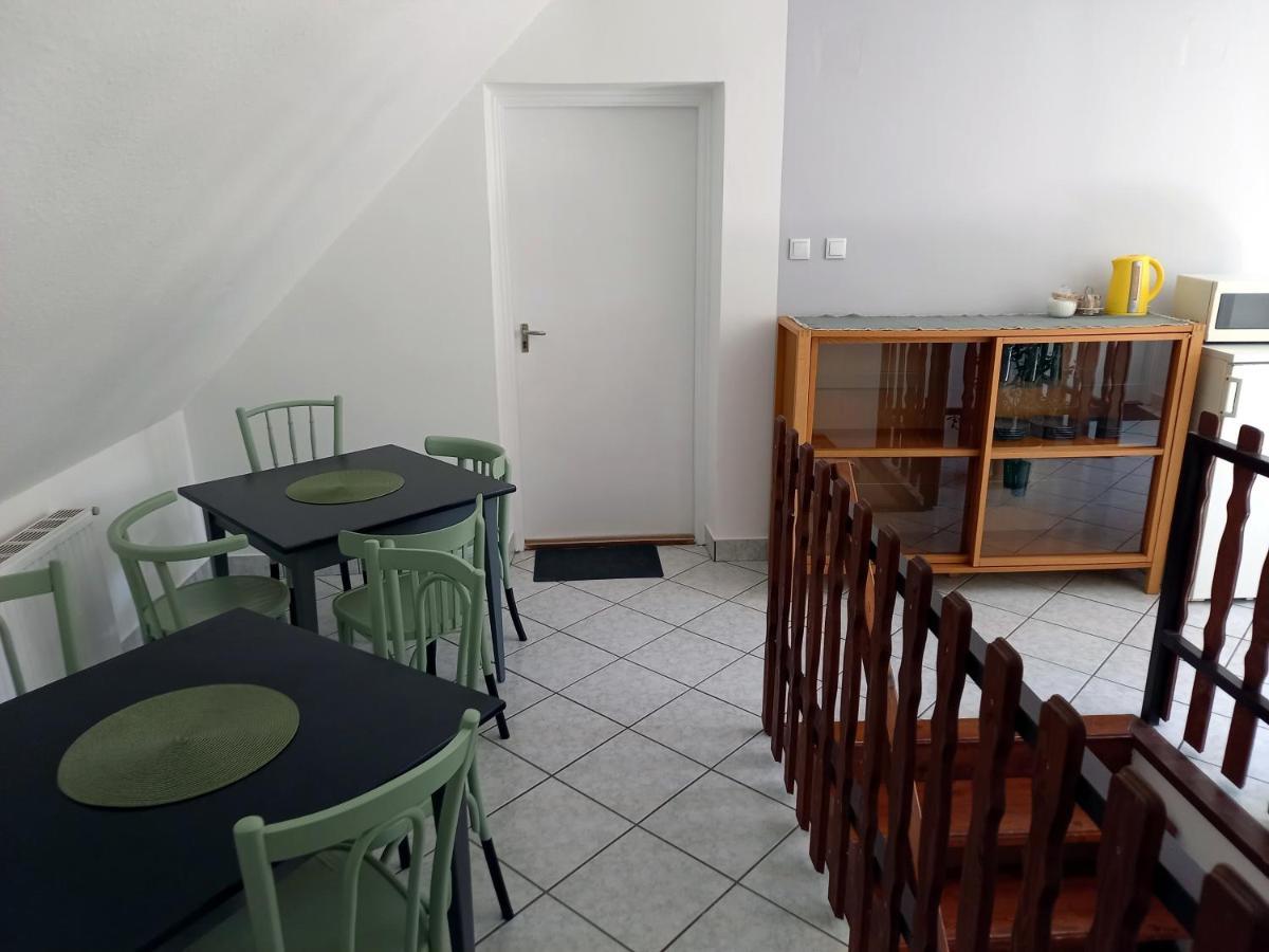 Diokert Vendeghaz Sopron Bed & Breakfast Eksteriør bilde